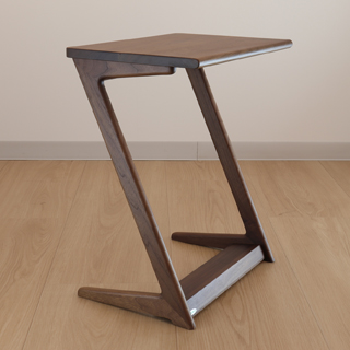 サイドテーブル