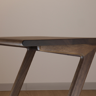 サイドテーブル