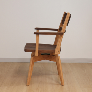 Sign 肘付回転チェア