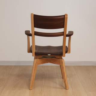 Sign 肘付回転チェア