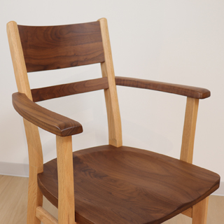 Sign アームチェア