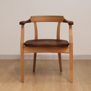 Sign アームチェア