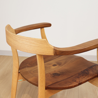 Sign アームチェア