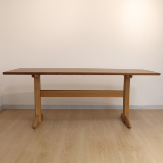 Sign ダイニングテーブル(2本脚)