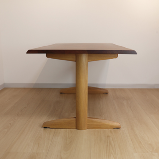 Sign ダイニングテーブル(2本脚)