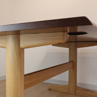 Sign ダイニングテーブル(2本脚)